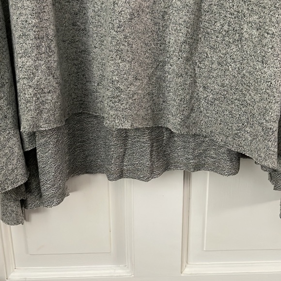 Messimo Hooded Sweater - Picture 7 of 11